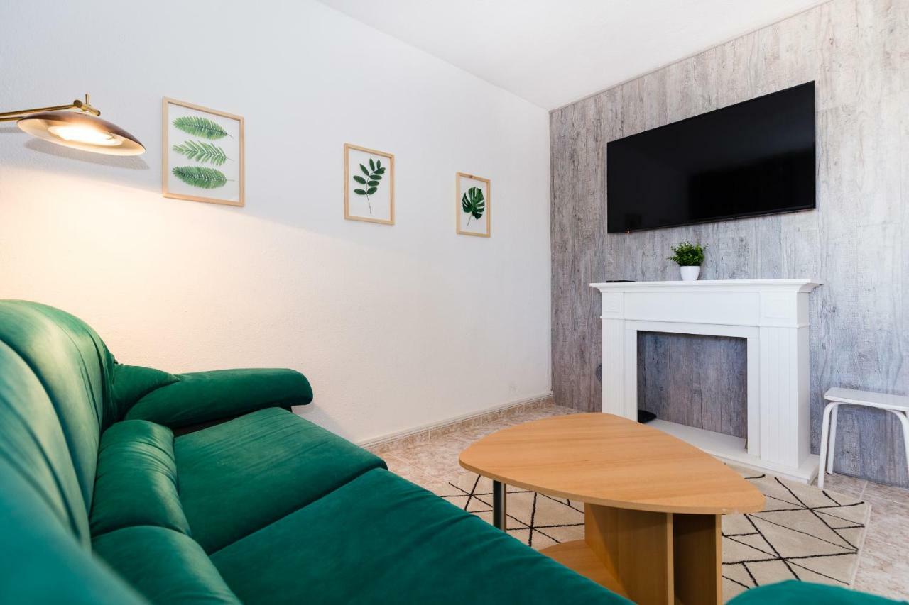 Sky Park Apartment Benidorm Bagian luar foto