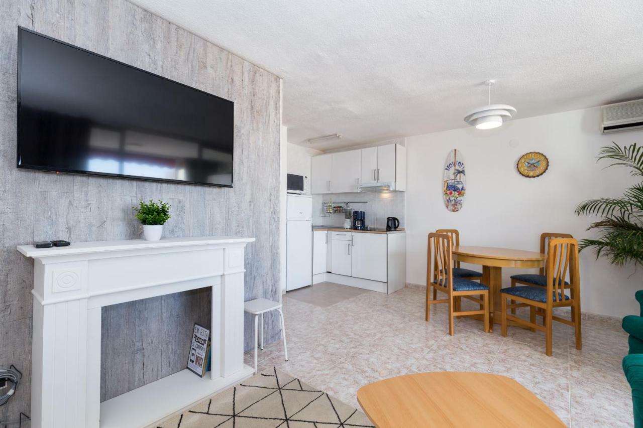 Sky Park Apartment Benidorm Bagian luar foto