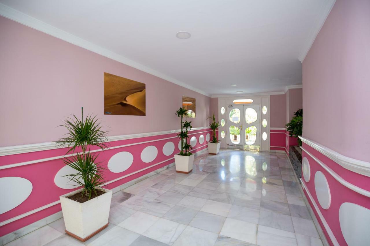 Sky Park Apartment Benidorm Bagian luar foto