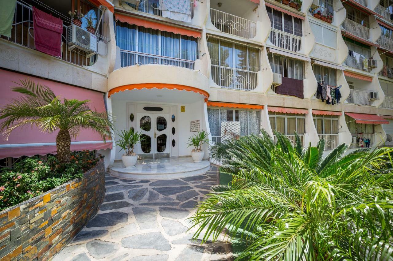 Sky Park Apartment Benidorm Bagian luar foto