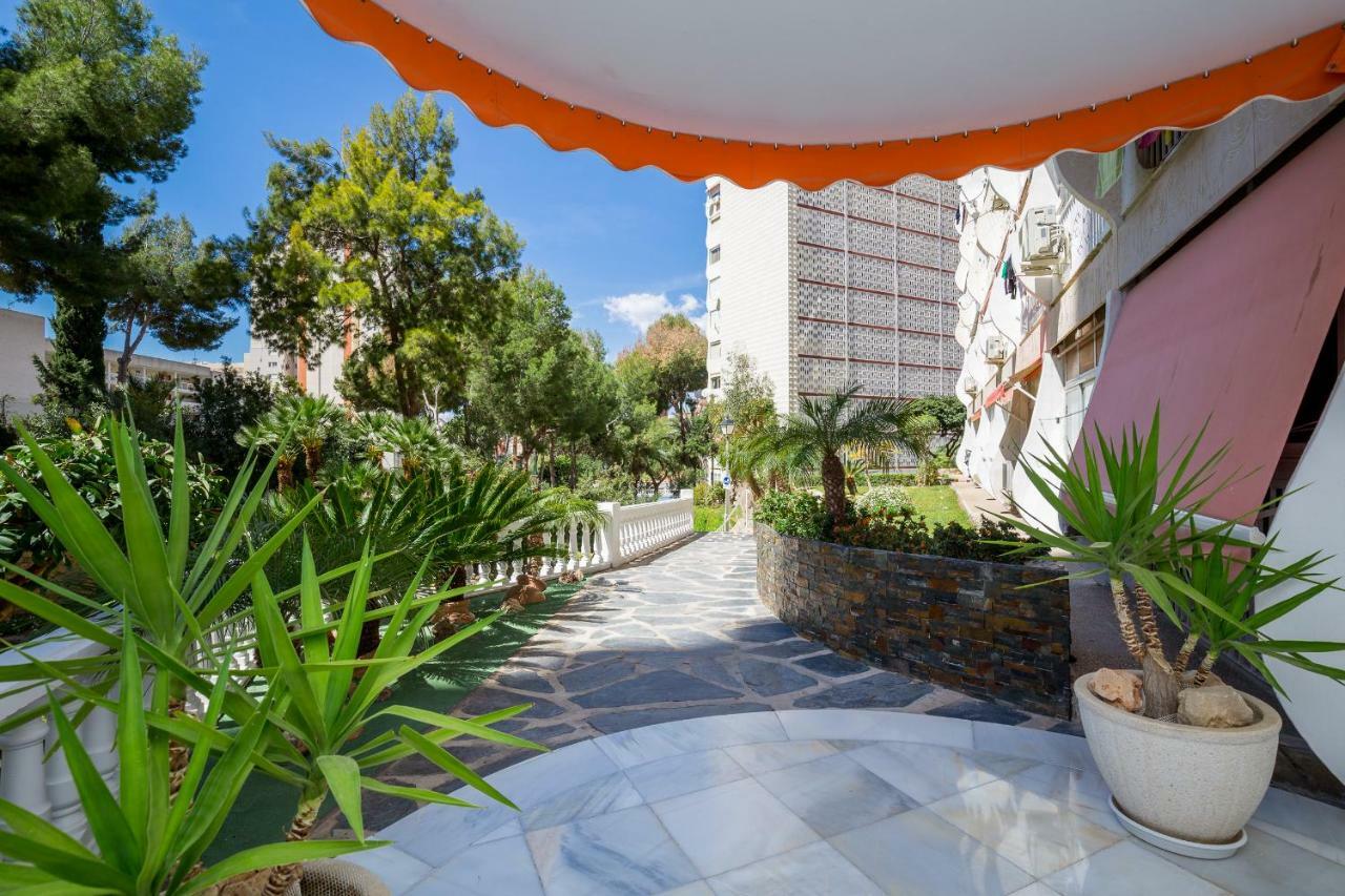 Sky Park Apartment Benidorm Bagian luar foto