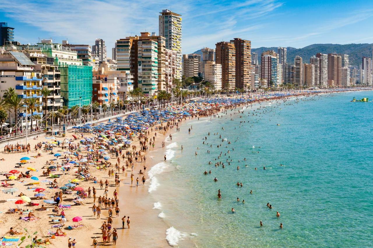 Sky Park Apartment Benidorm Bagian luar foto