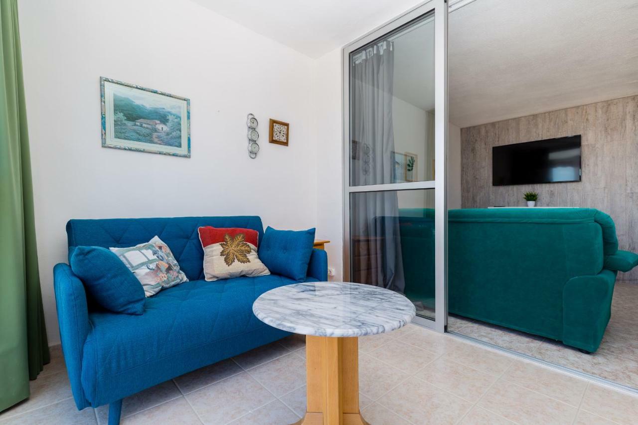 Sky Park Apartment Benidorm Bagian luar foto